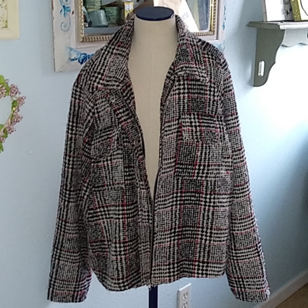 Tweeted crop coat